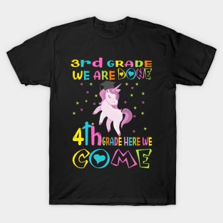 3rd grade we are done..4th grade here we come ..3rd grade graduation 2020 gift T-Shirt